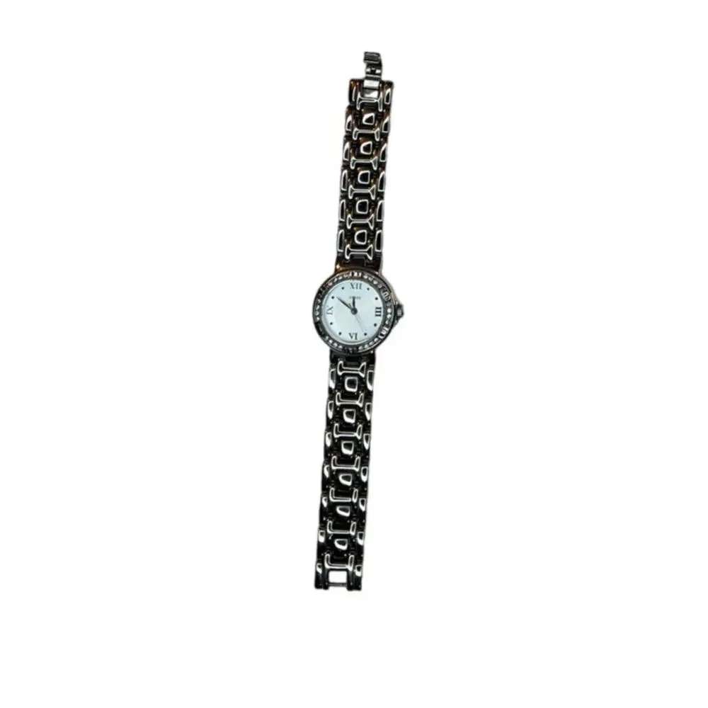 GUESS Silver Rhinestone Bezel Watch Y2K Glam Roman Dial Bracelet